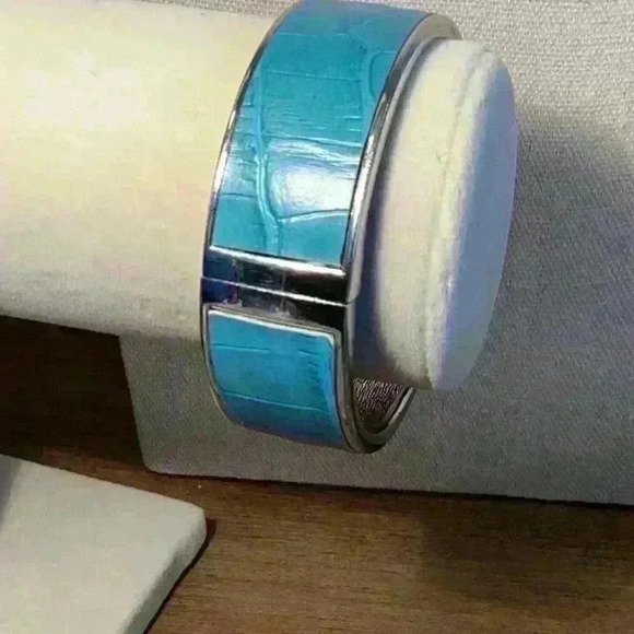 Blue and Silver Leather Clamper Braclet - Picture 5 of 6